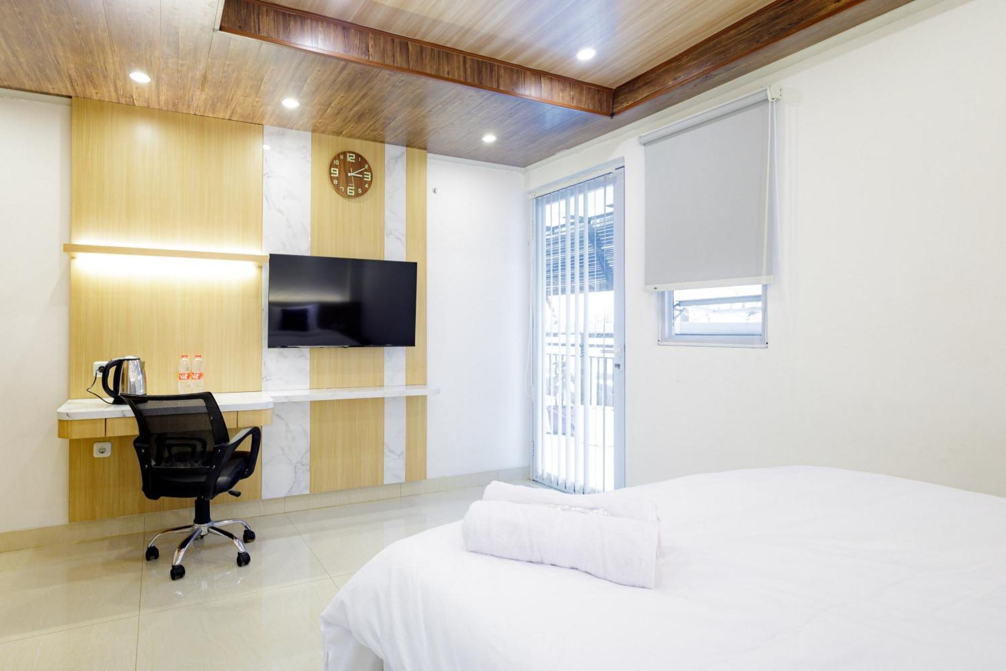 Urbanview Hotel Kota Tua 雅加达 外观 照片
